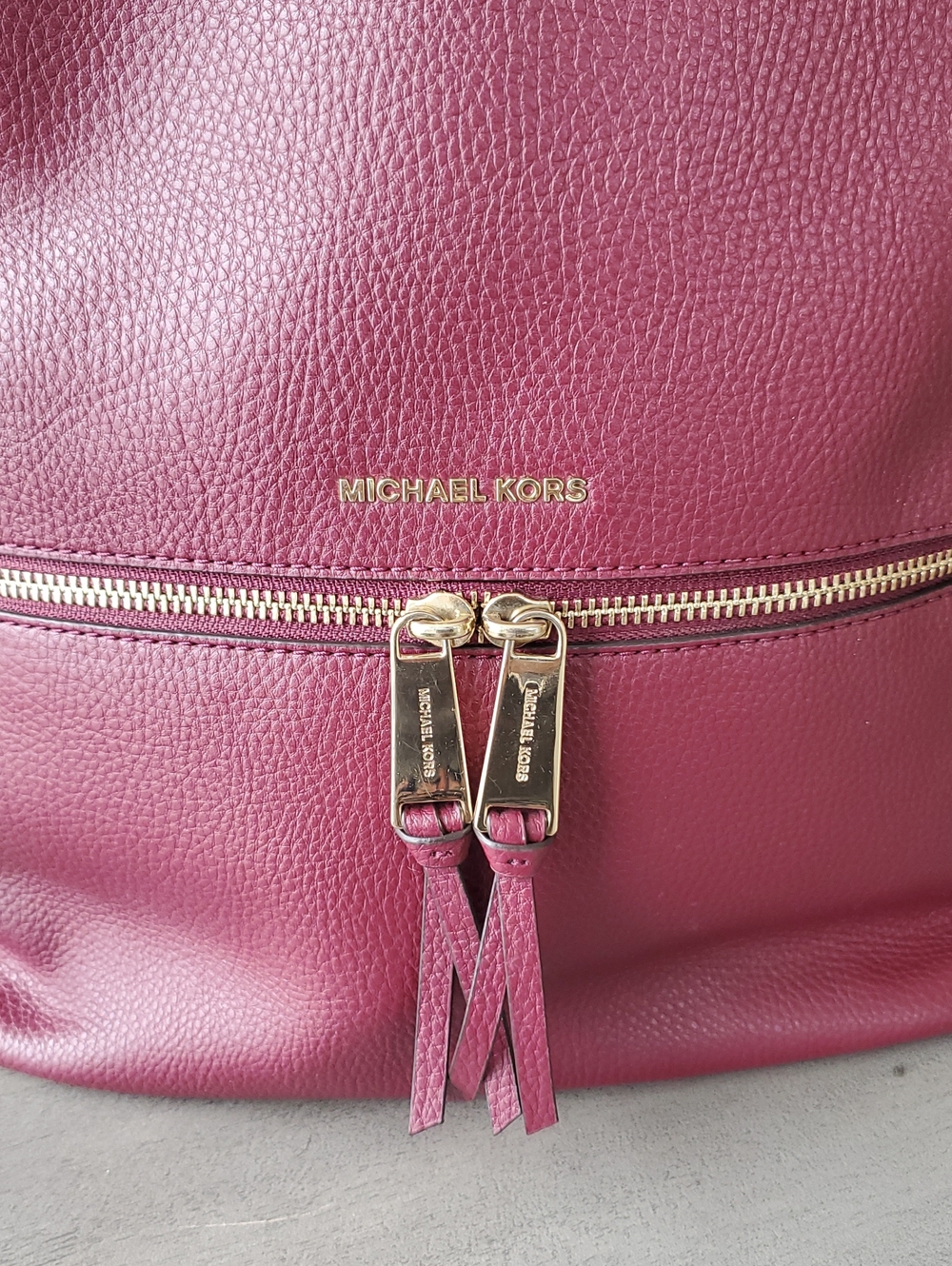 Michael Kors- NWOT Burgandy Backpack, Flawless Condition - Picture 3 of 7